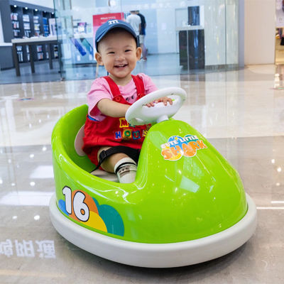 N.W/G.W 5.8/8KGS Batteriebetriebene Kinder-Stützparkauto für Outdoor-Spaß und Abenteuer