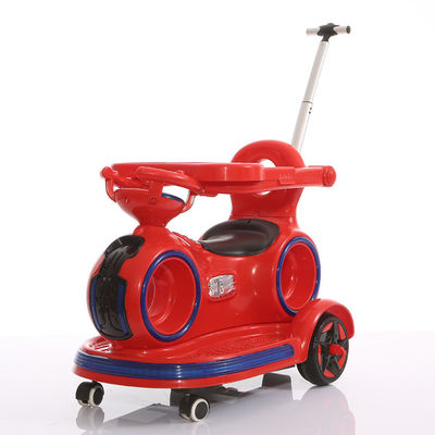 Kinderfahrt im Elektroauto mit einziehbarem Schubgriff und bunten Lichtern