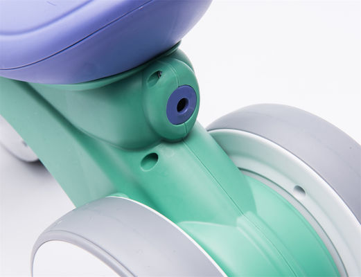2022 Grünes Plastik Baby Balance Car Carriage Spielzeug für Kinder Fahren auf dem Auto Balance Bike