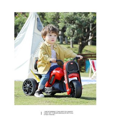Anpassungsfähige Beleuchtung und Musik für Kinder Elektrische Kinder Motorradfahren auf dem Auto