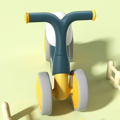 Orange Plastic Baby Walker Balance Car mit leisen Rollschuhen und grünem Design