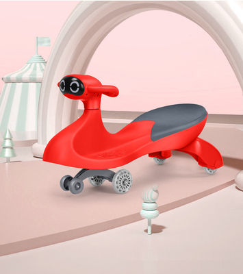 2023 Modell Kinderfahrt auf dem Roller Auto für Kinder Schöne Musik und blaues Licht