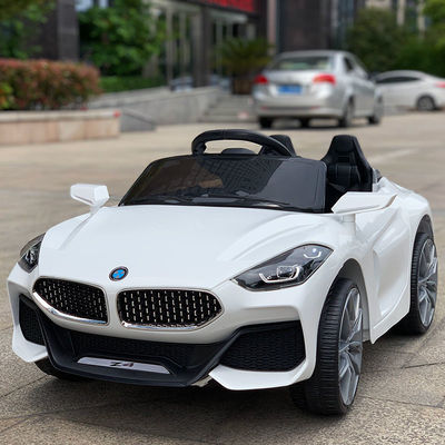 Fahrt im Auto für Jungen 2-8 Jahre alt 108*57*47cm 2.4 G Fernbedienung 380*2 Motor